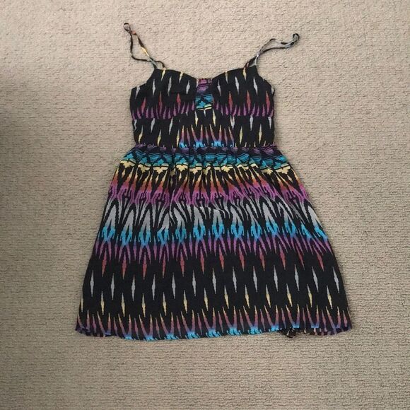 Forever 21 Smocked Back Rainbow Tribal Pattern Drop Waist Sundress Size M - Picture 8 of 8